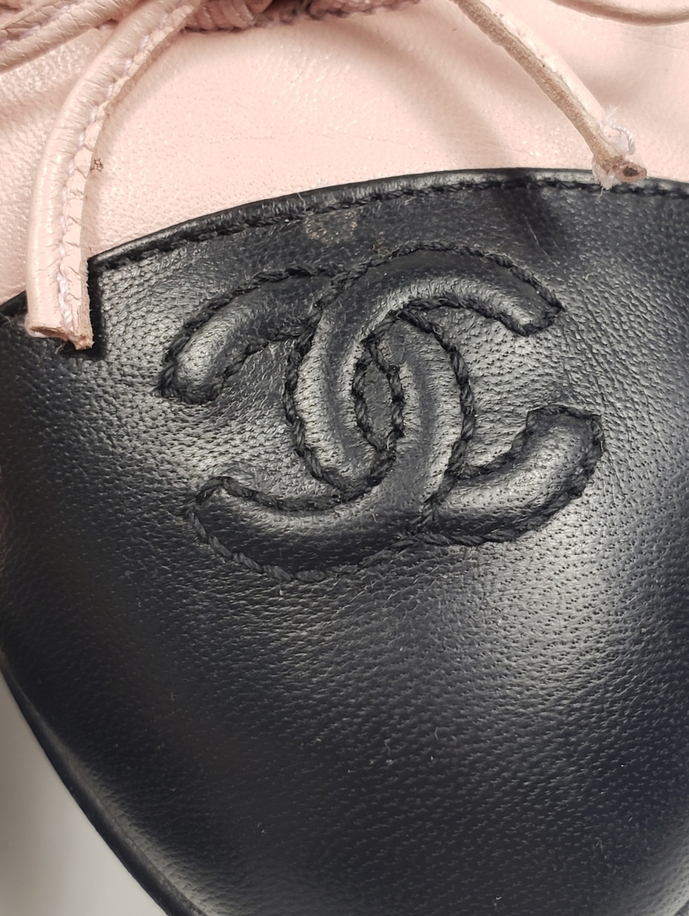CHANEL Pink w/ Black Toe & Bow Ballet RARE Color - Luxury Vintage Leather 39/8.5 - Picture 3 of 14